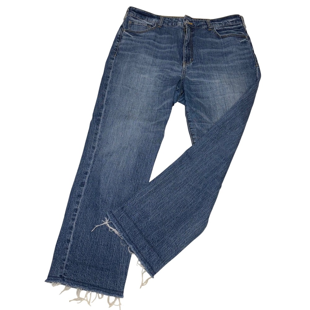 Pilcro Women’s Straight Leg Jeans in Medium Blue